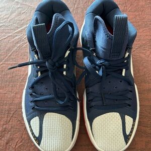 Nike Blue and White Sneakers Classic Athletic Design